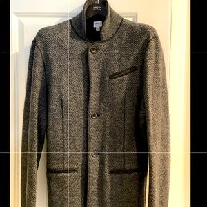 Casual Men’s Armani Sweater Sports Jacket.